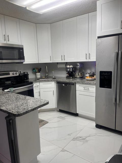 4988 Sable Pine Circle B2 West Palm Beach FL 33417