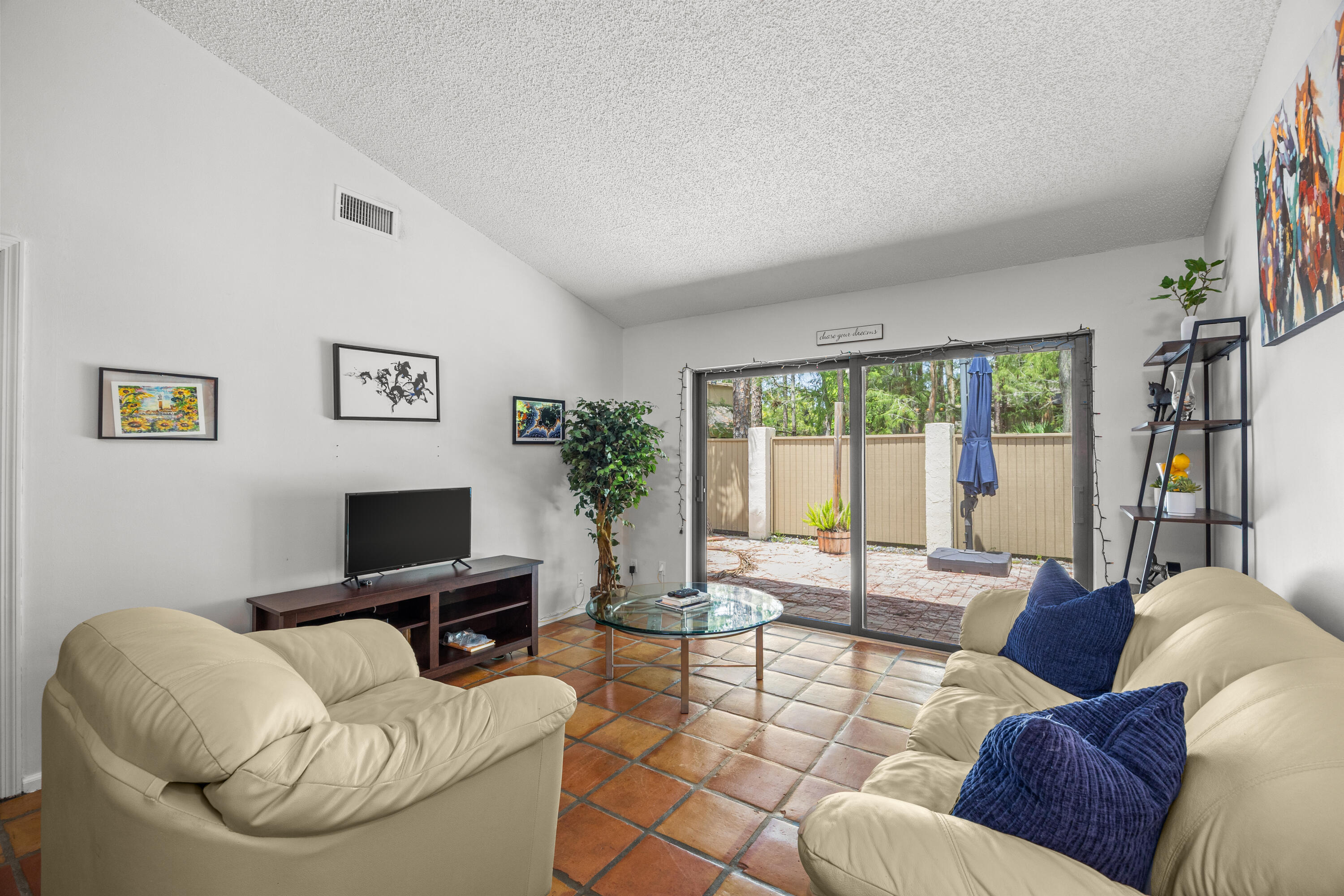 HIDDEN PINES OF WELLINGTON - Residential Lease