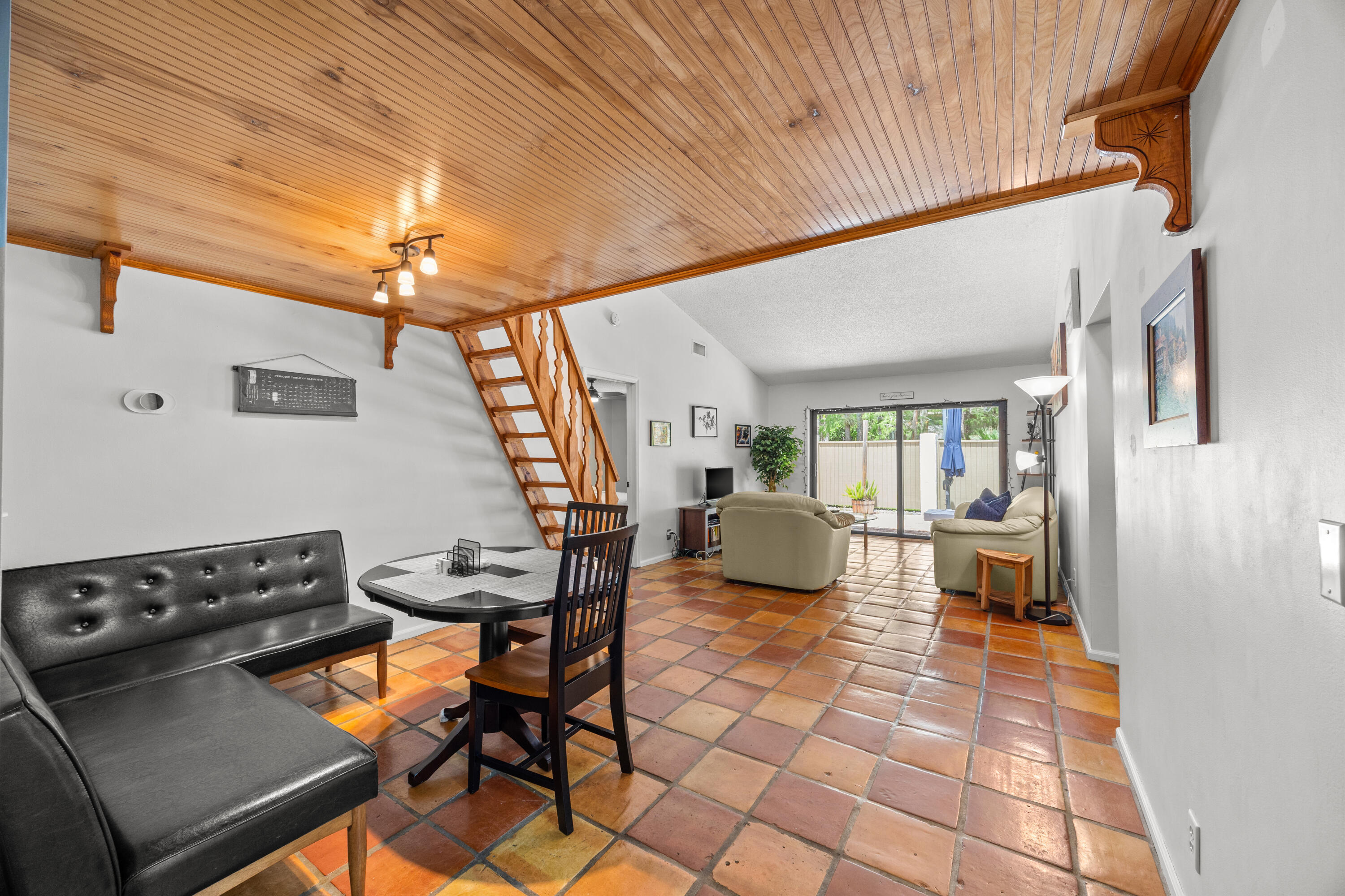 HIDDEN PINES OF WELLINGTON - Residential Lease