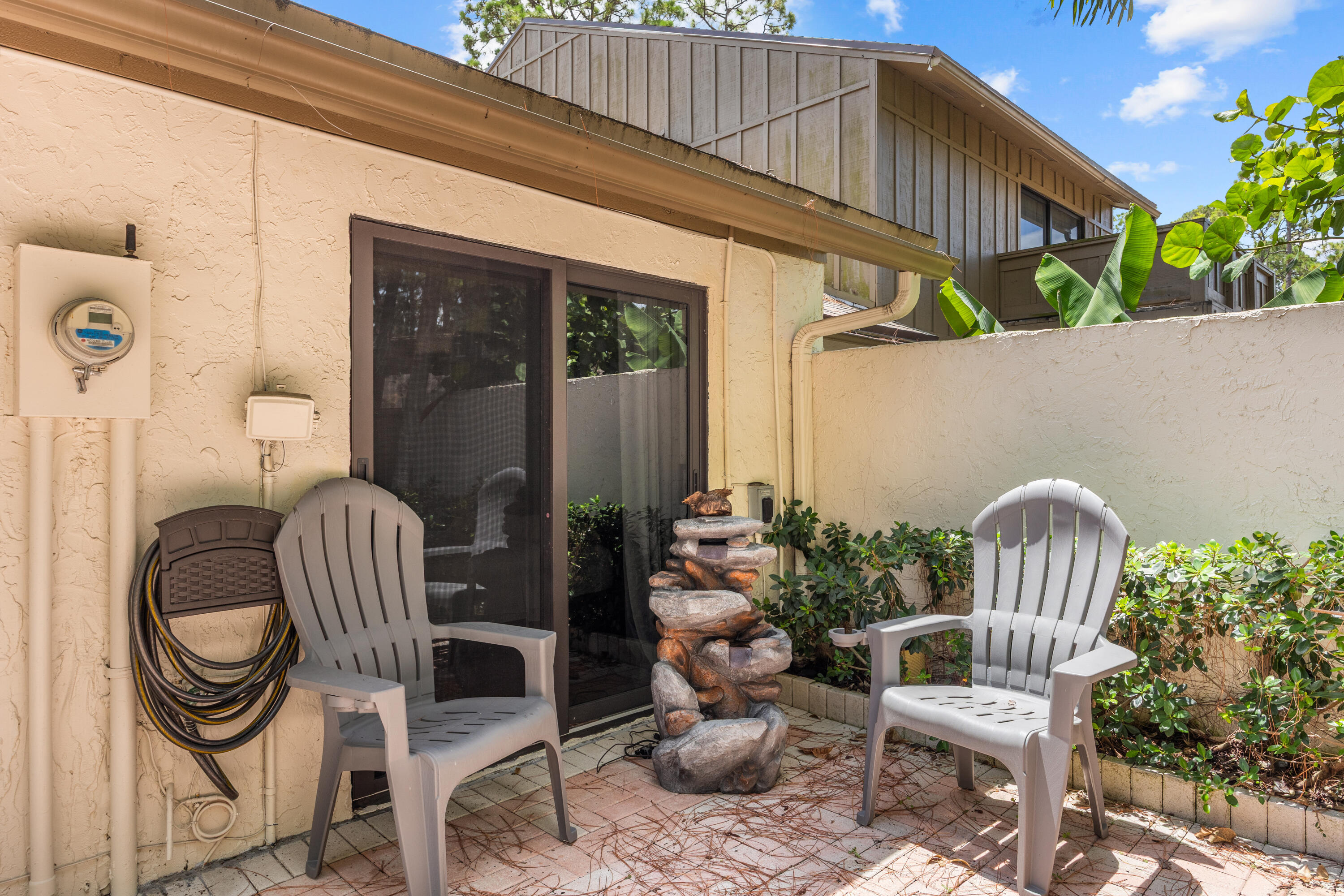 HIDDEN PINES OF WELLINGTON - Residential Lease