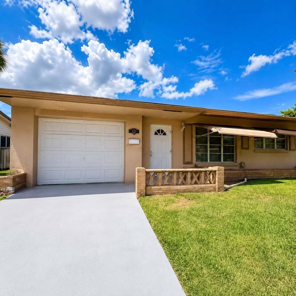 Photo of 4603 NW 49th Street, Tamarac, FL 33319 (MLS # B26031759)