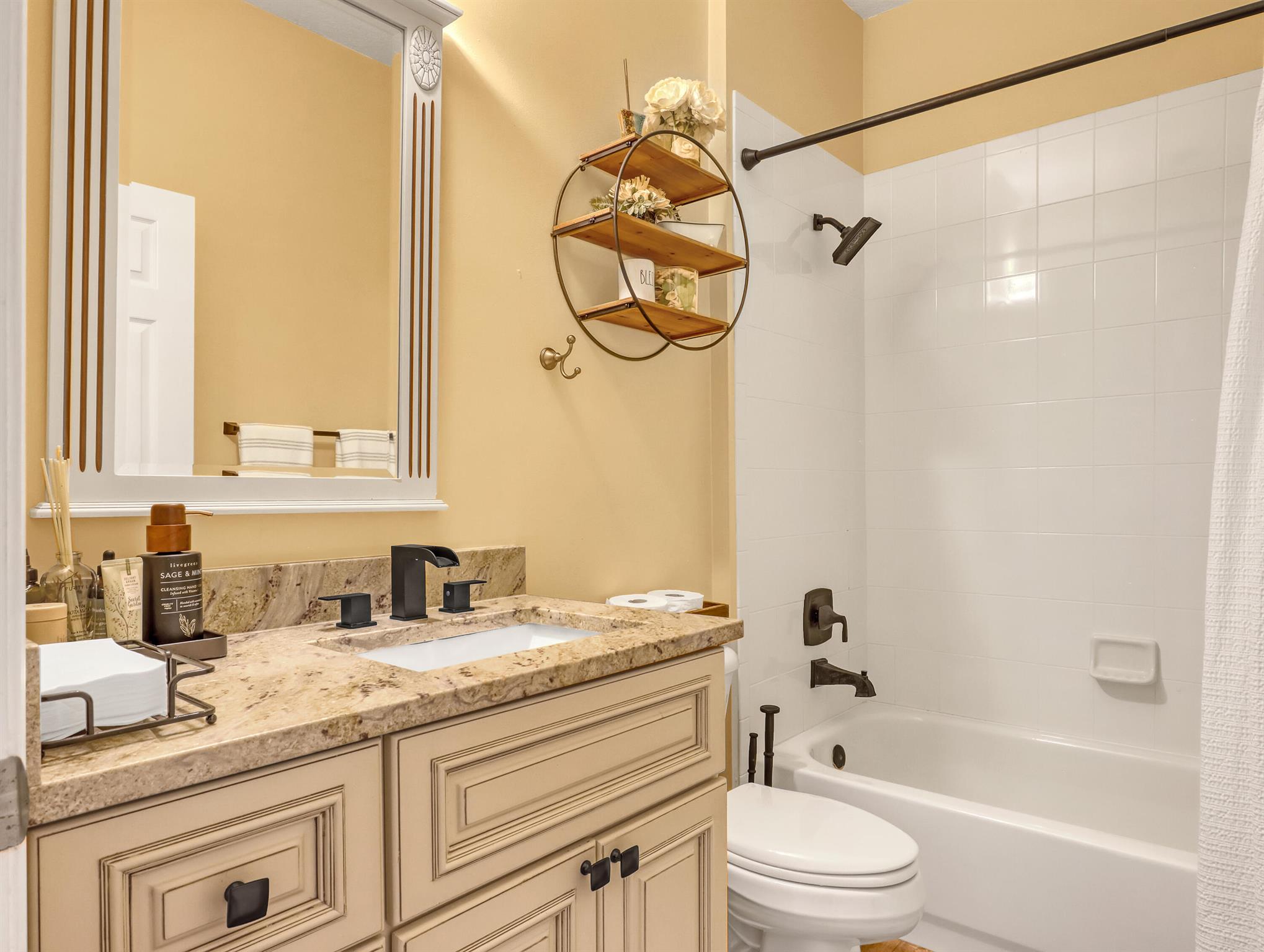 MADISON GREEN 1 PARS F AN - Residential Lease