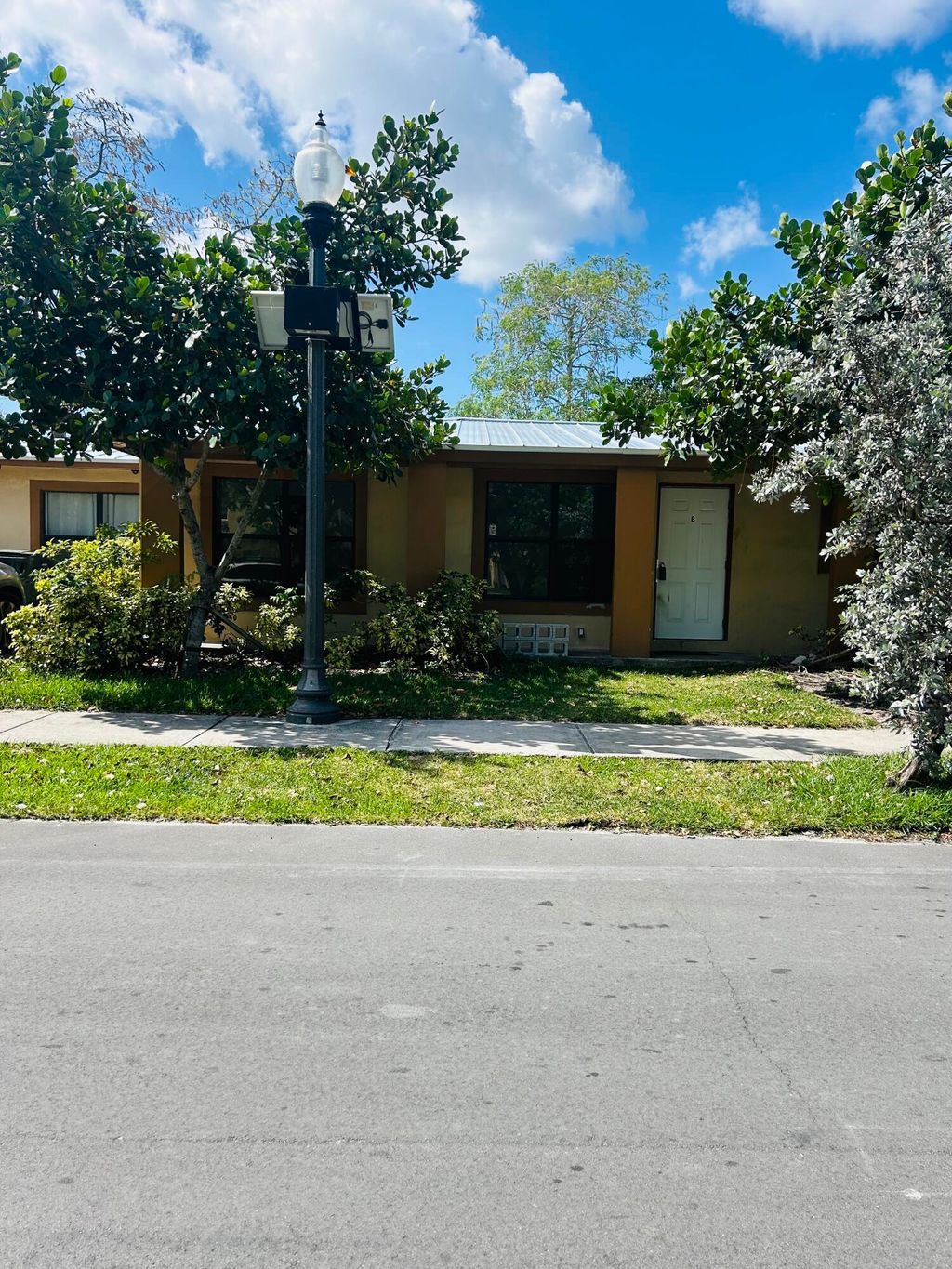 Photo of 844 NW 3rd Avenue #B, Fort Lauderdale, FL 33311 (MLS # B26018814)