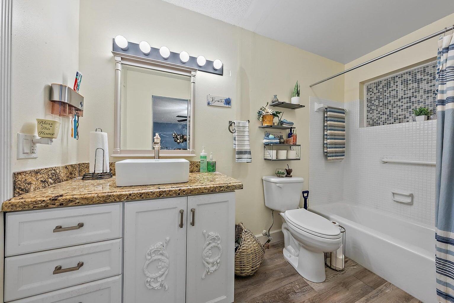 POINTE OVERLOOK CONDO - Residential