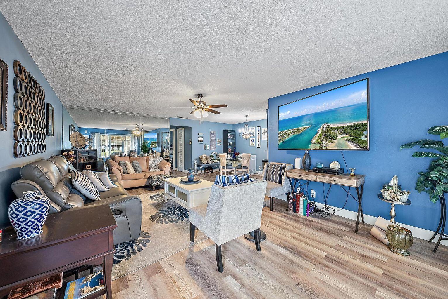 7374 E Oakridge Circle