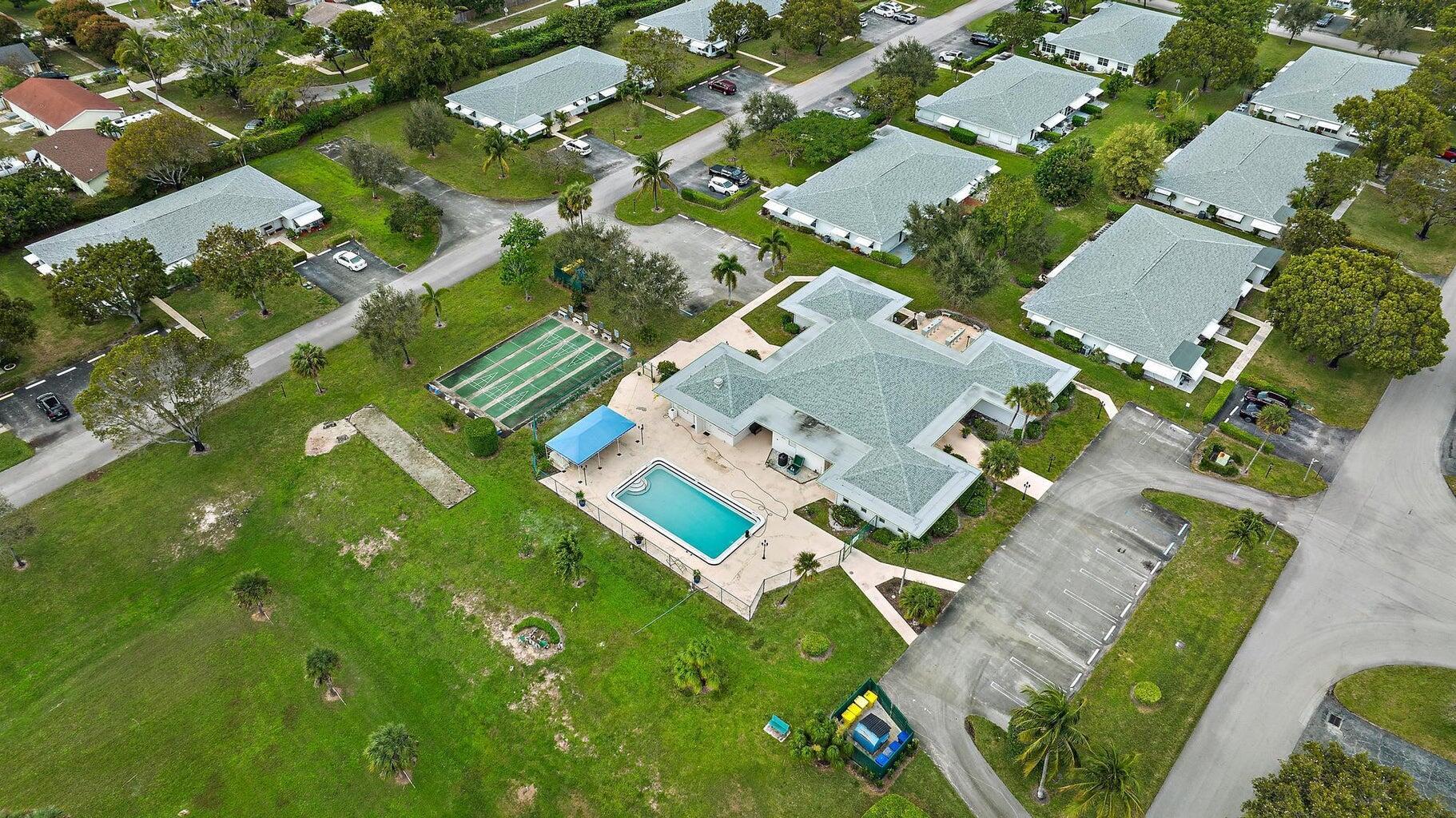 POINTE OVERLOOK CONDO - Residential