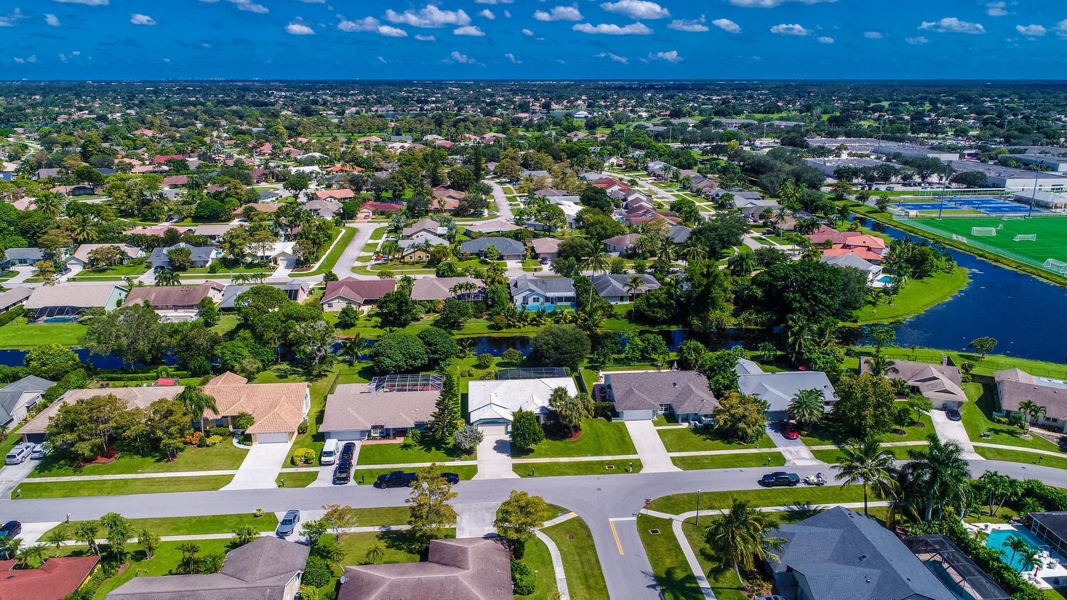 SUGAR POND MANOR OF WELLINGTON - Residential Lease