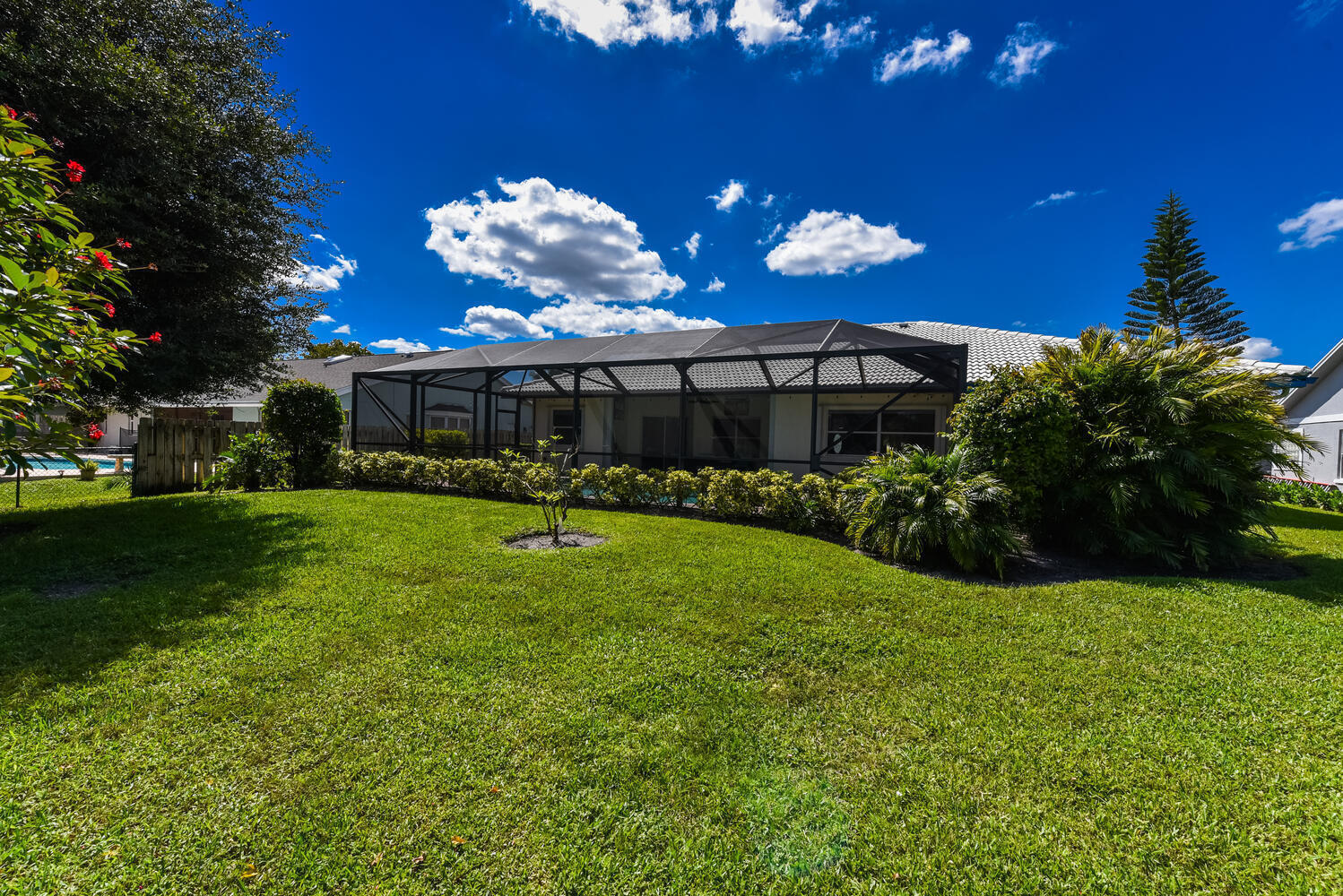 SUGAR POND MANOR OF WELLINGTON - Residential Lease