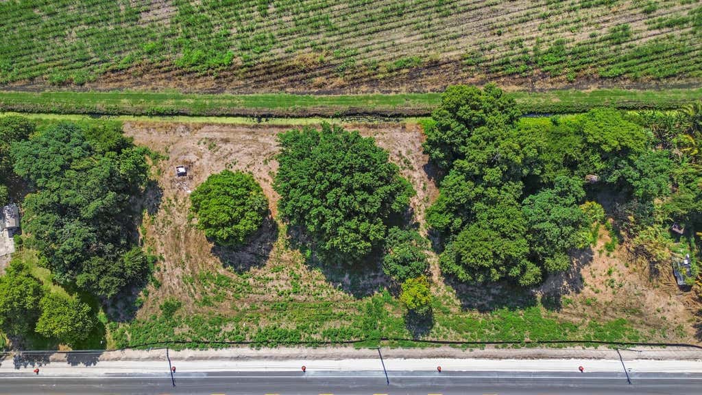 Photo of 14754 Us Highway 441, Canal Point, FL 33438 (MLS # R10987046)