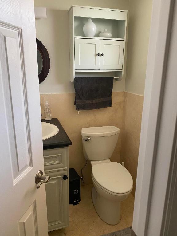 DEPHI TOWERS - Residential Lease