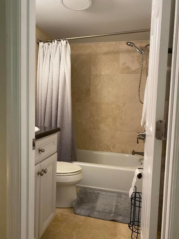 DEPHI TOWERS - Residential Lease