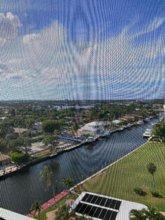 DEPHI TOWERS - Residential Lease