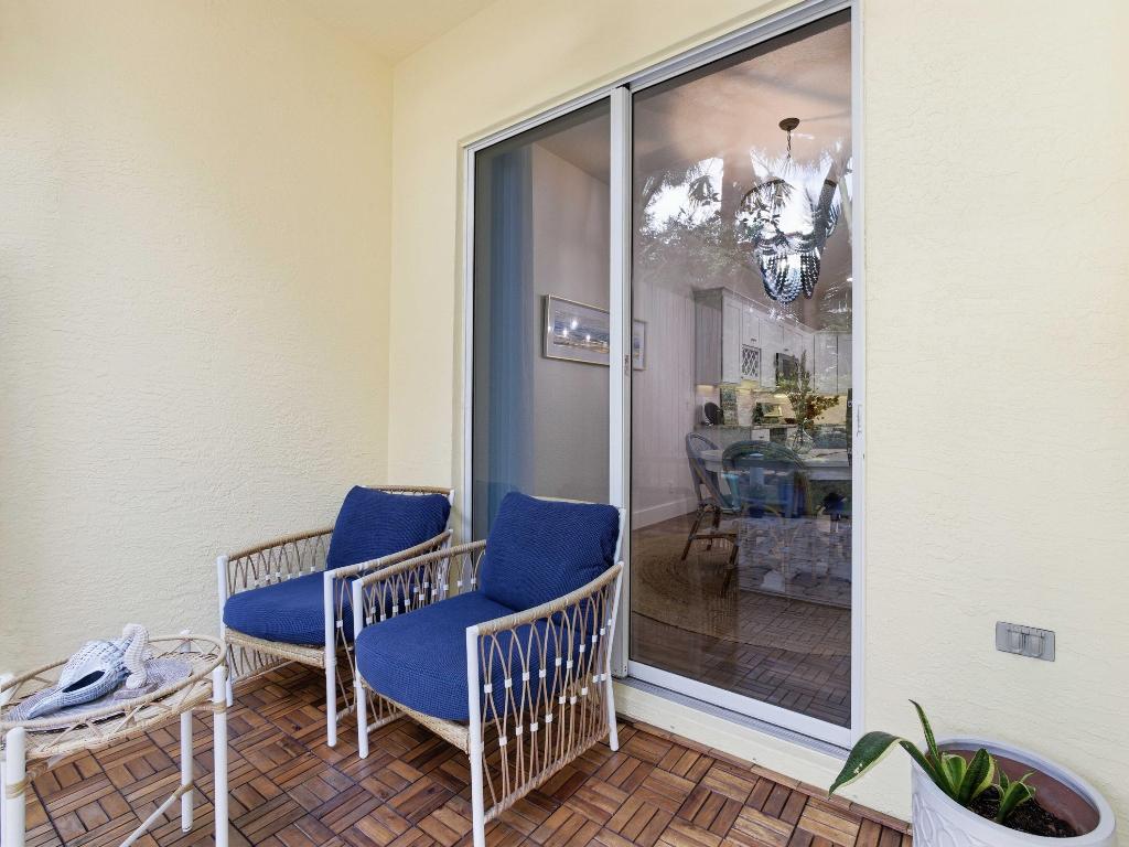 BAREFOOT COVE TOWNHOMES - Residential