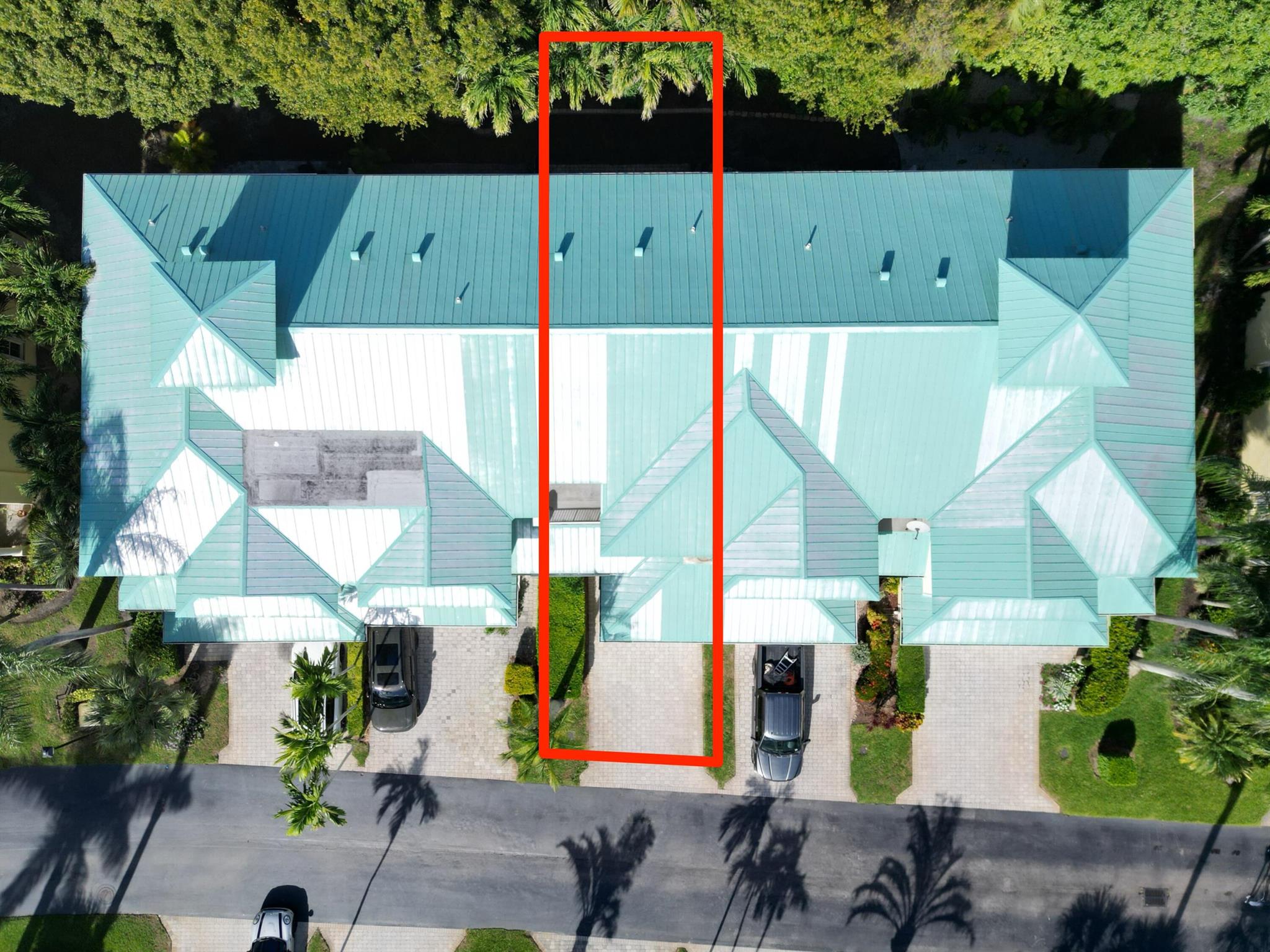 BAREFOOT COVE TOWNHOMES - Residential