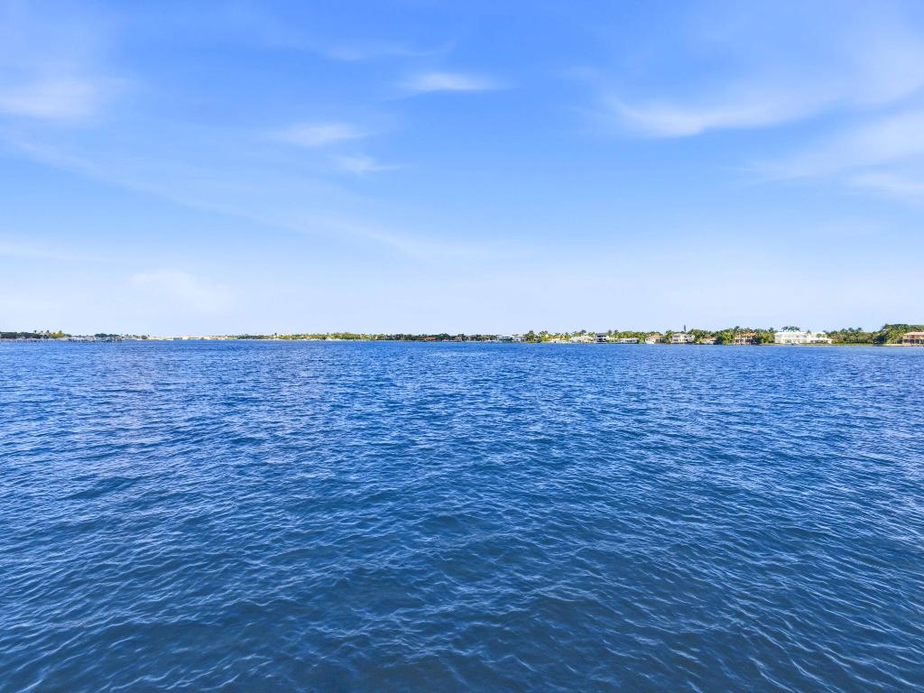 BAREFOOT COVE TOWNHOMES - Residential