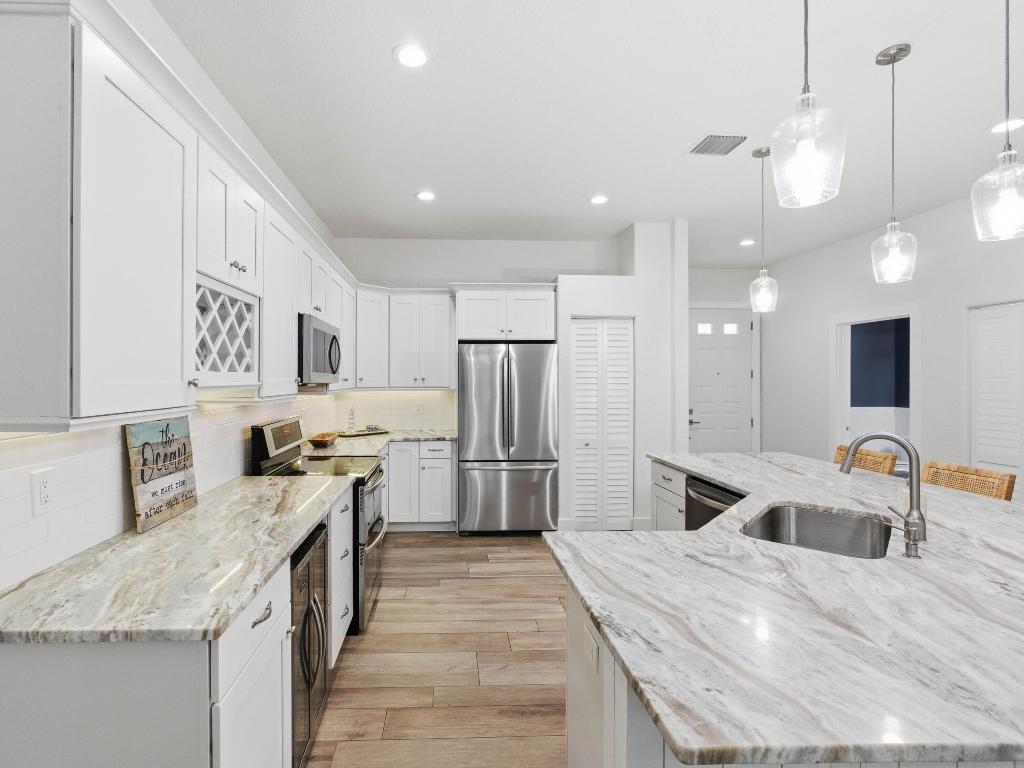 BAREFOOT COVE TOWNHOMES - Residential