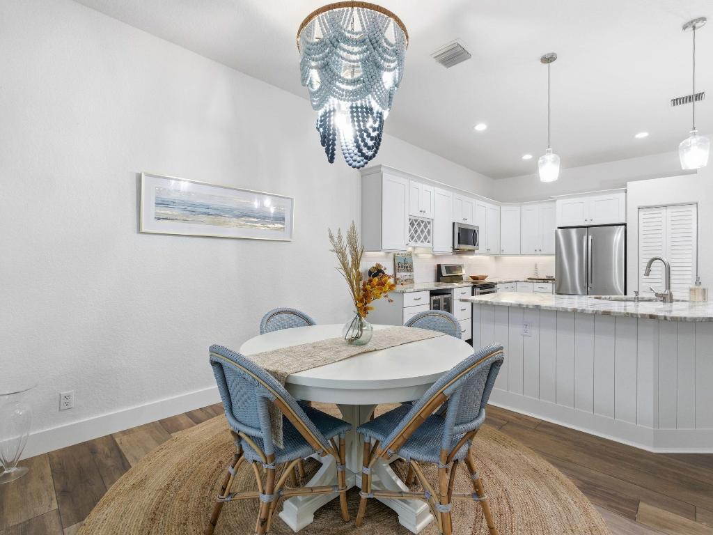 BAREFOOT COVE TOWNHOMES - Residential