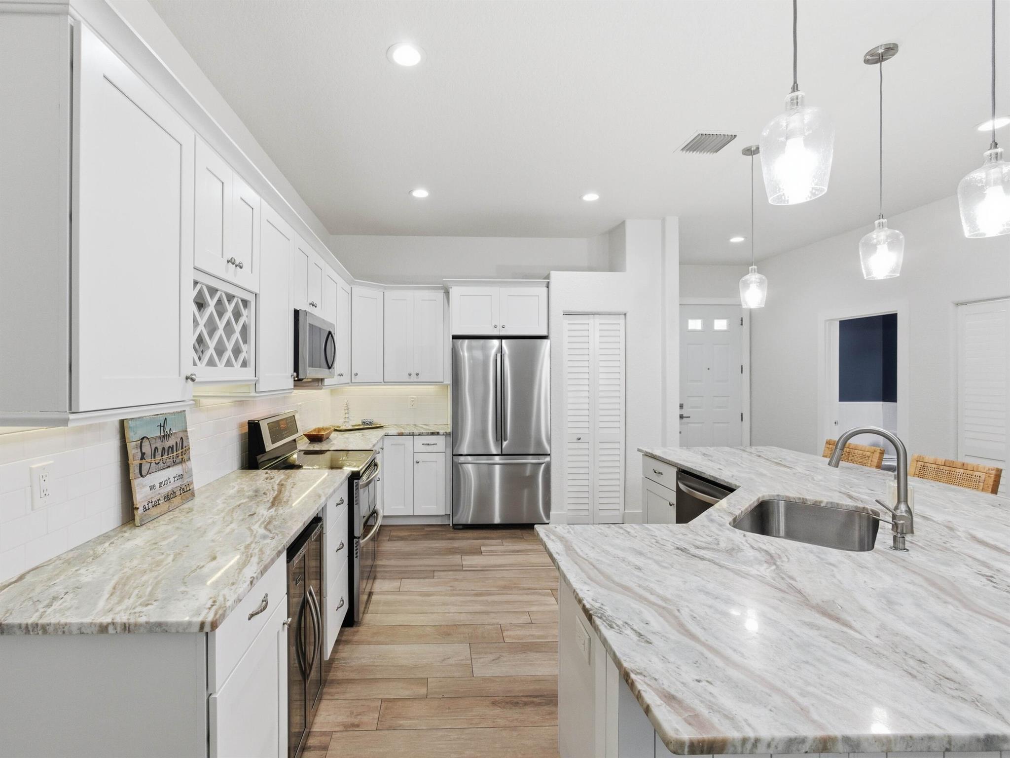 BAREFOOT COVE TOWNHOMES - Residential