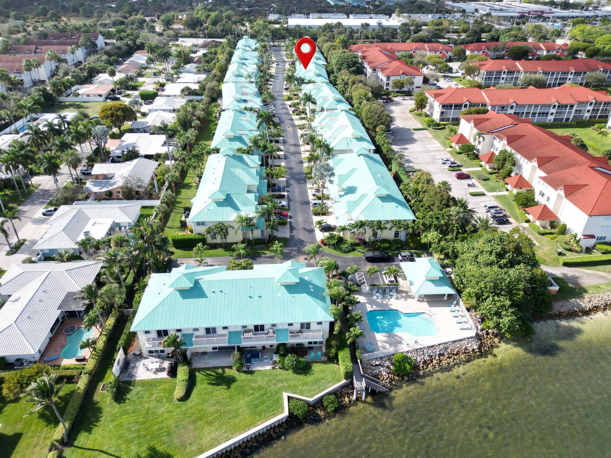 BAREFOOT COVE TOWNHOMES - Residential