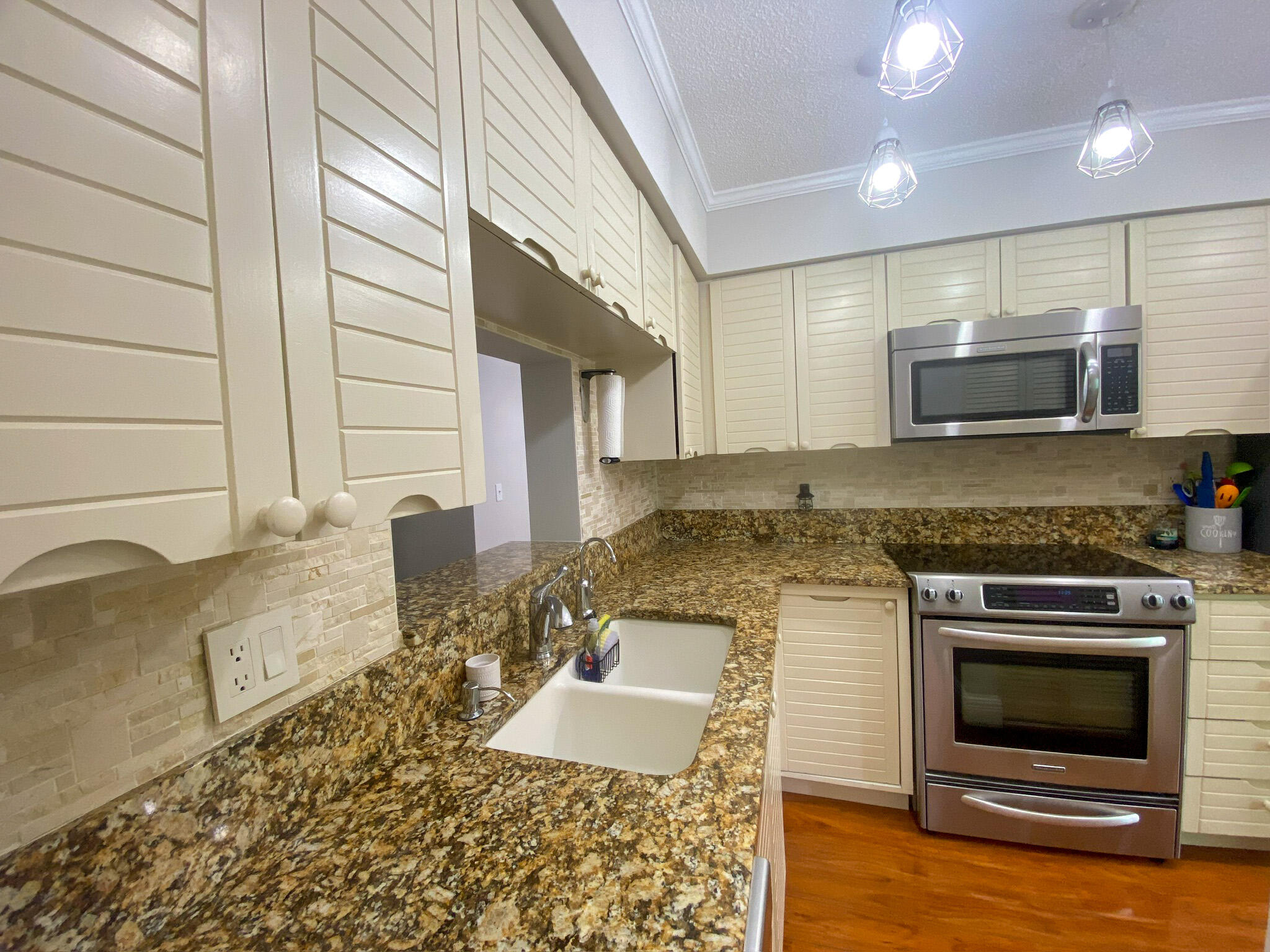 5884 Morningstar Circle 306