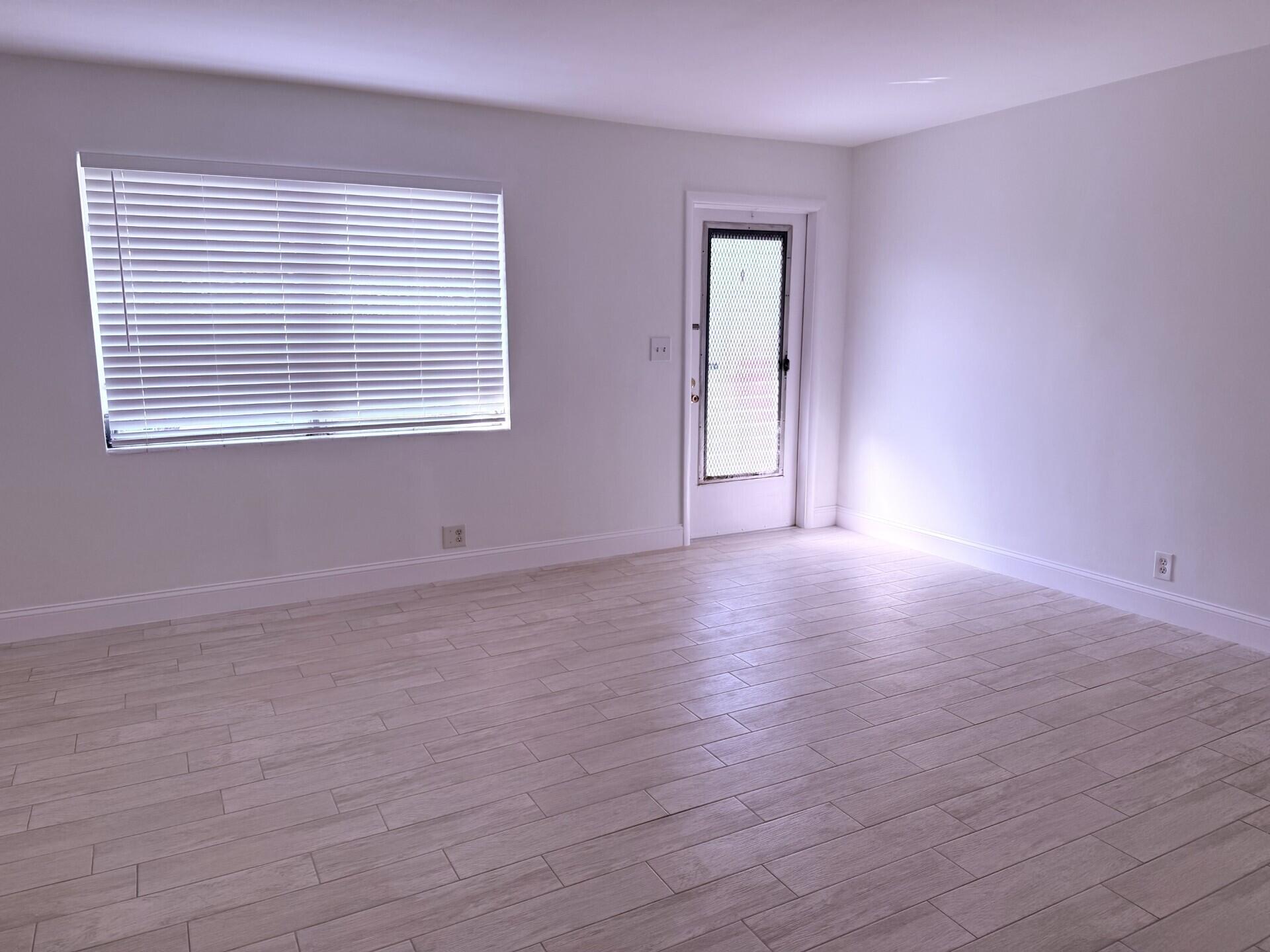 NORTH PALM BEACH VILLAGE - Residential Lease