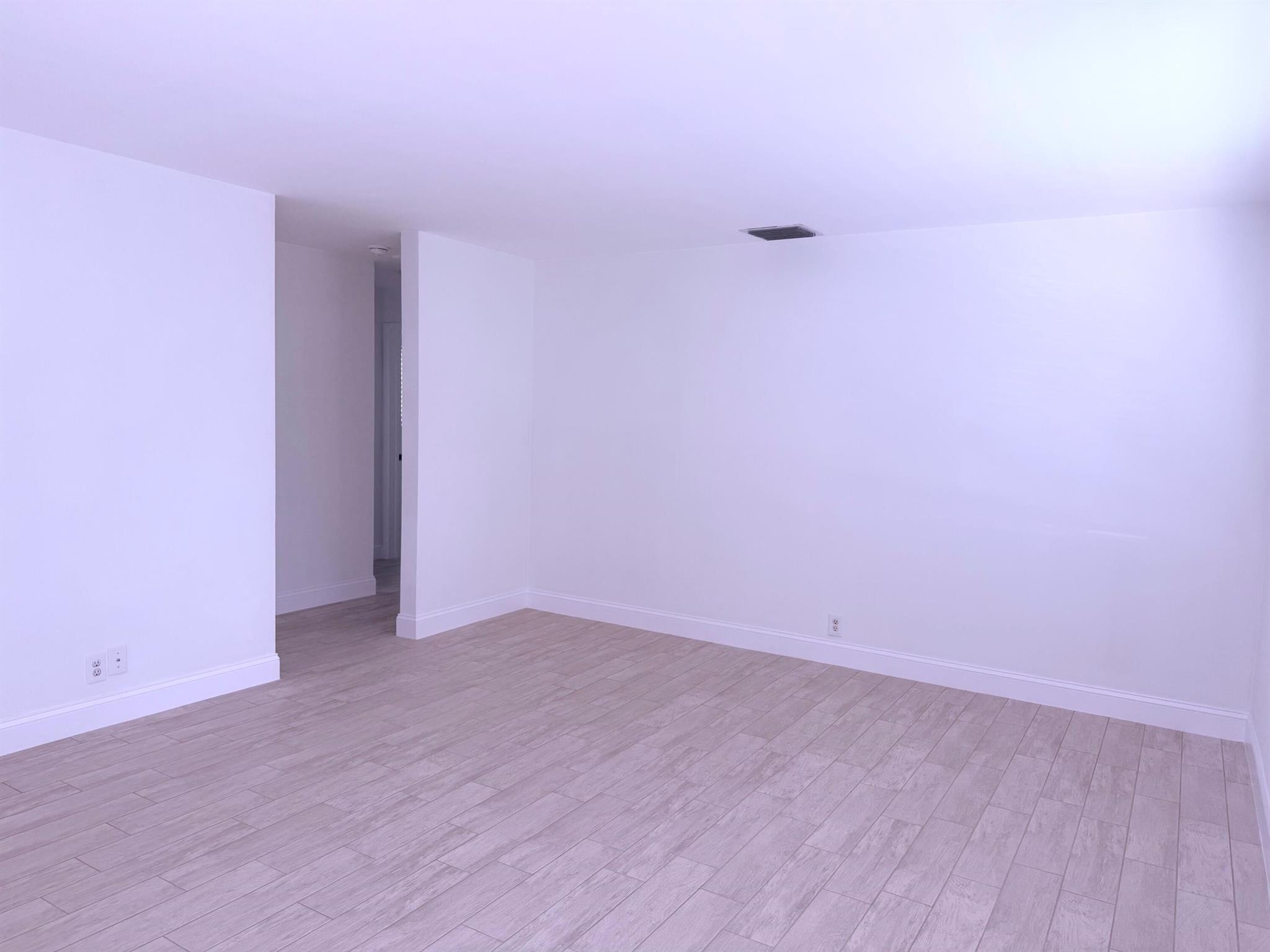 NORTH PALM BEACH VILLAGE - Residential Lease