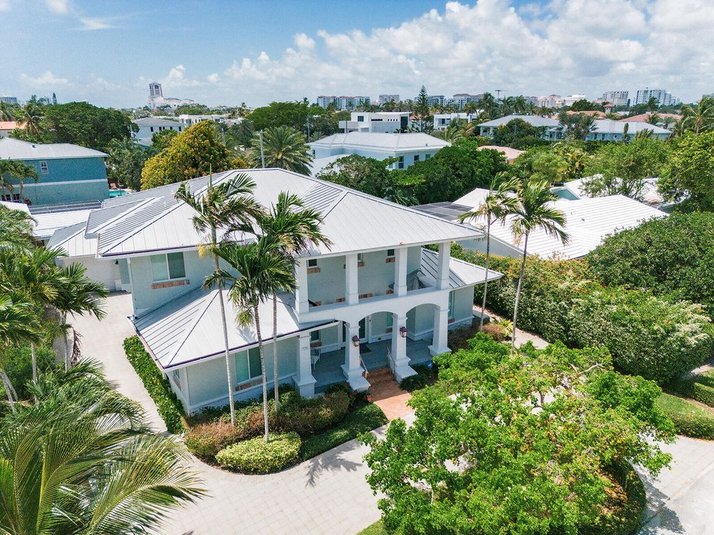 Photo of 770 NE 6th Street, Boca Raton, FL 33432 (MLS # B26032682)