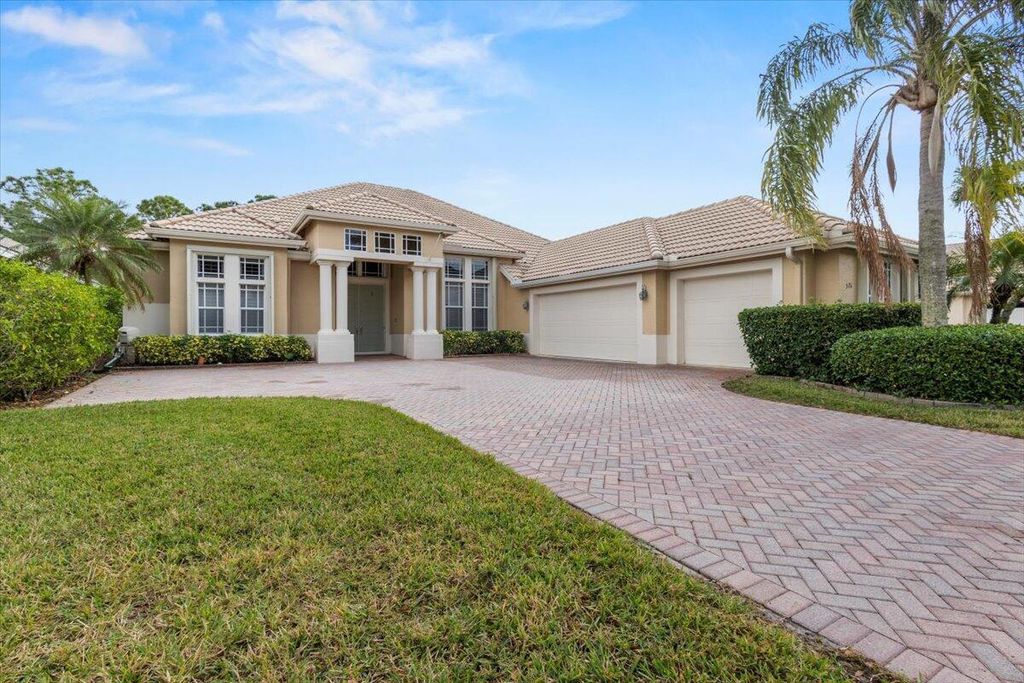 Photo of 576 SW Romora Bay, Port Saint Lucie, FL 34986 (MLS # R11045700)