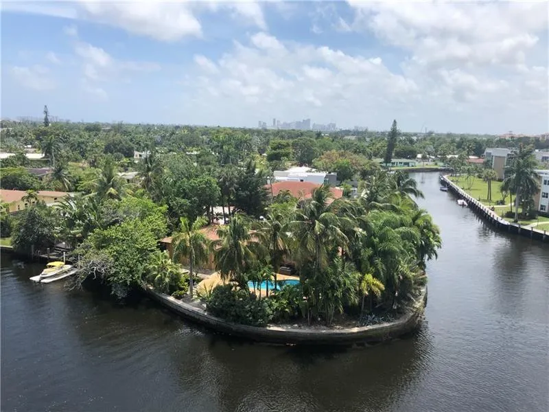 3010 NE 16th Ave Unit 701  