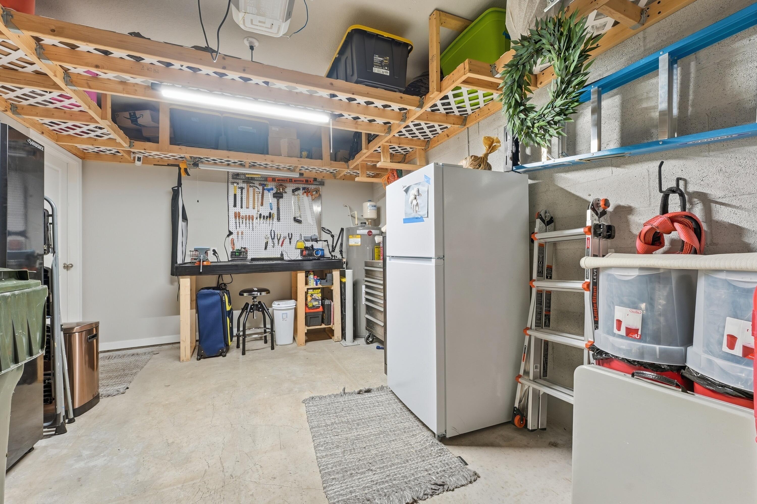 TRILLIUM - Residential Lease