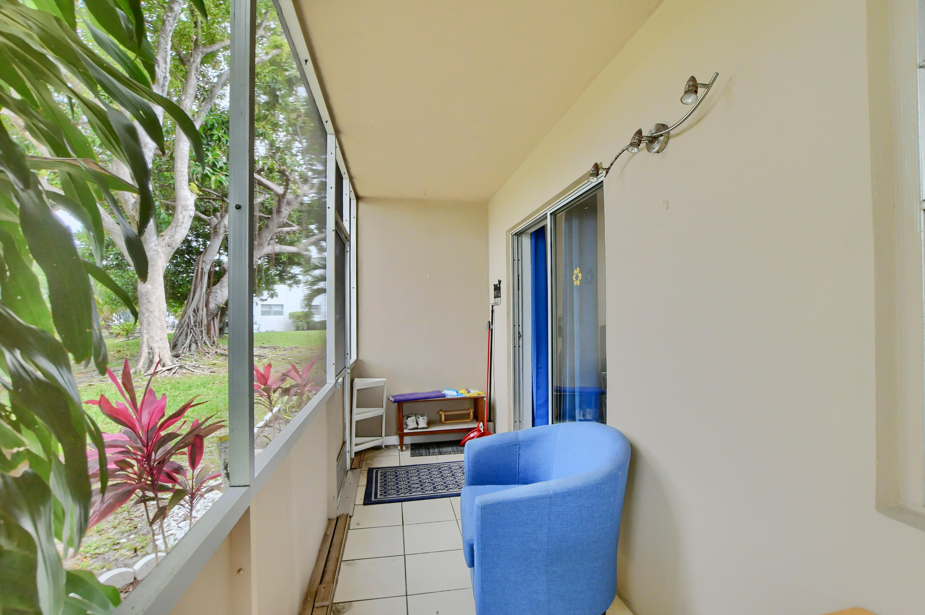 LYNDHURST C CONDO - Residential