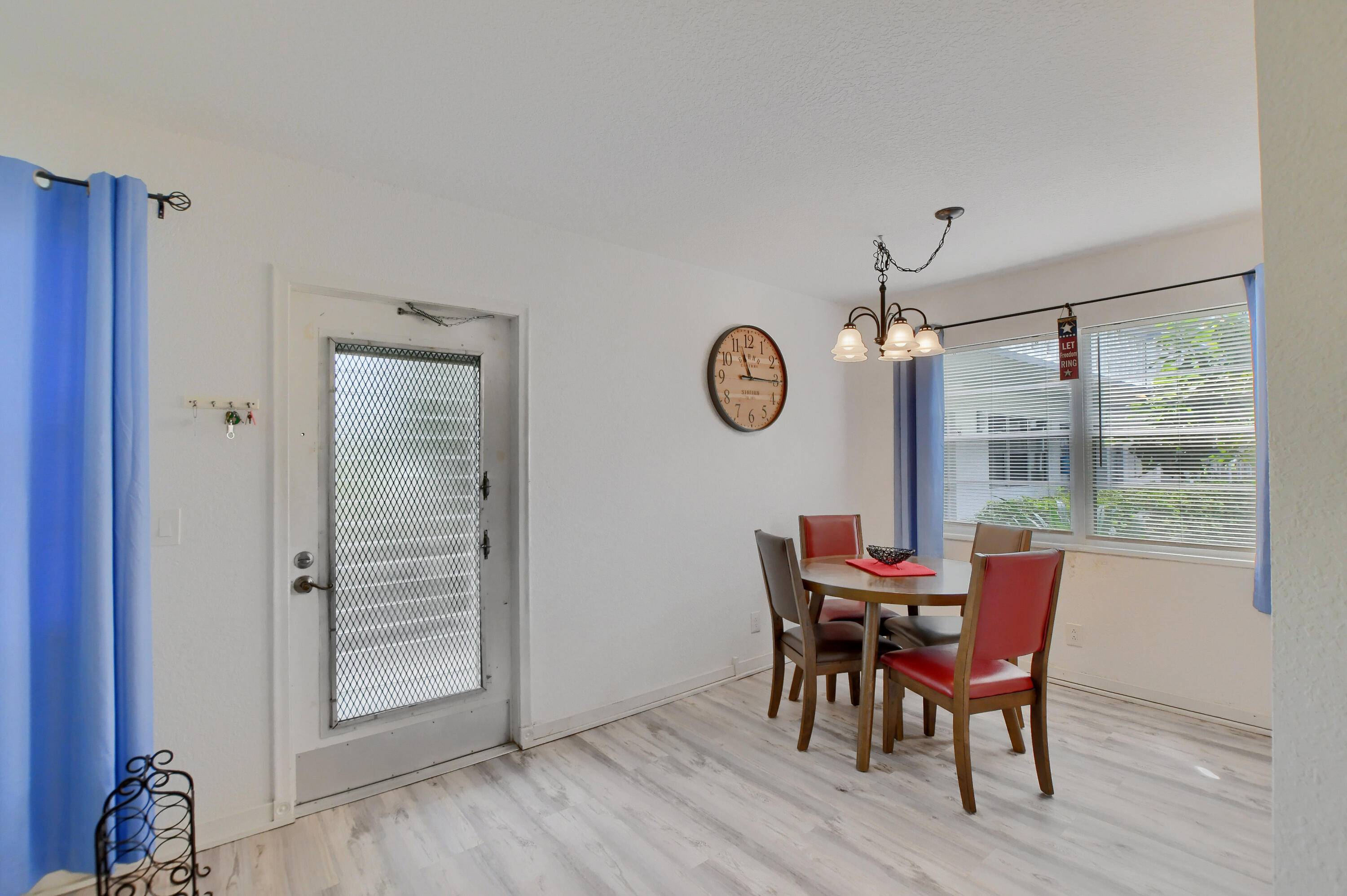 LYNDHURST C CONDO - Residential