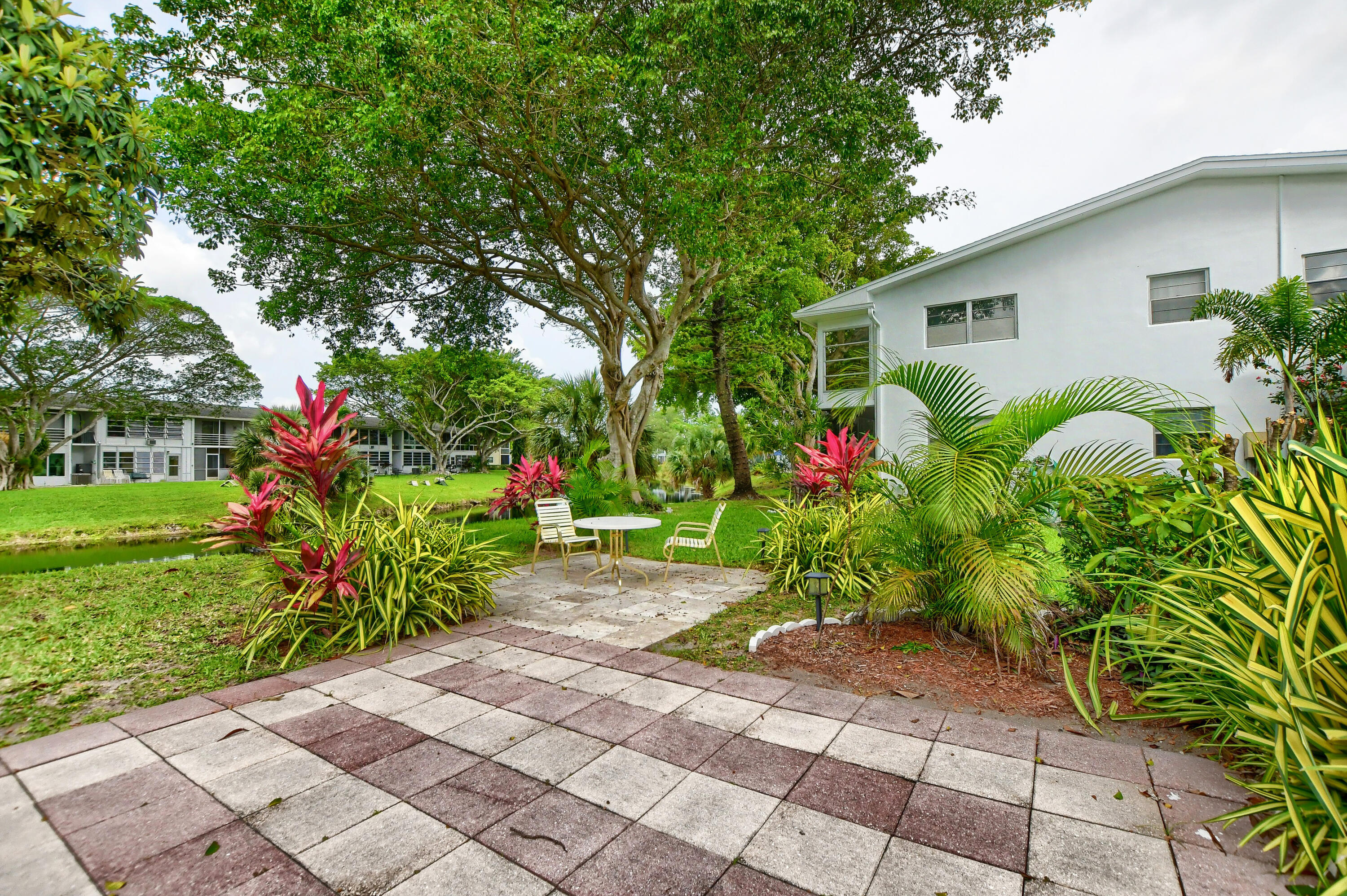 LYNDHURST C CONDO - Residential