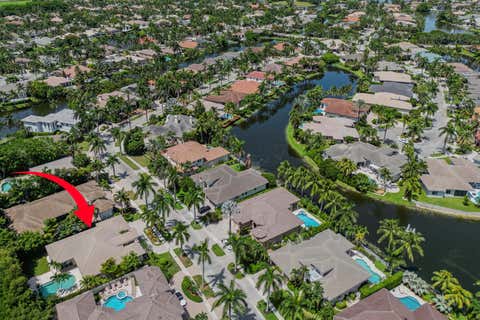 Tiny photo for 11065 Canary Island Court, Plantation, FL 33324 (MLS # B26048572)