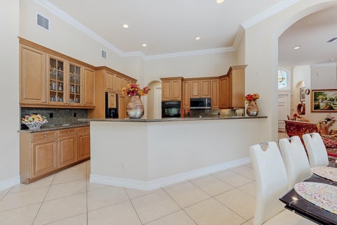 Tiny photo for 11065 Canary Island Court, Plantation, FL 33324 (MLS # B26048572)