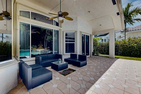 Tiny photo for 11065 Canary Island Court, Plantation, FL 33324 (MLS # B26048572)