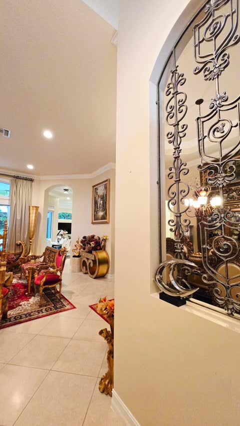 Tiny photo for 11065 Canary Island Court, Plantation, FL 33324 (MLS # B26048572)
