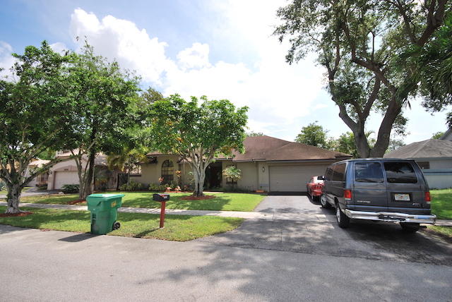 BOULEVARD WOODS EAST - Residential