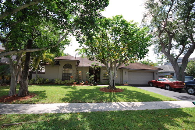 BOULEVARD WOODS EAST - Residential