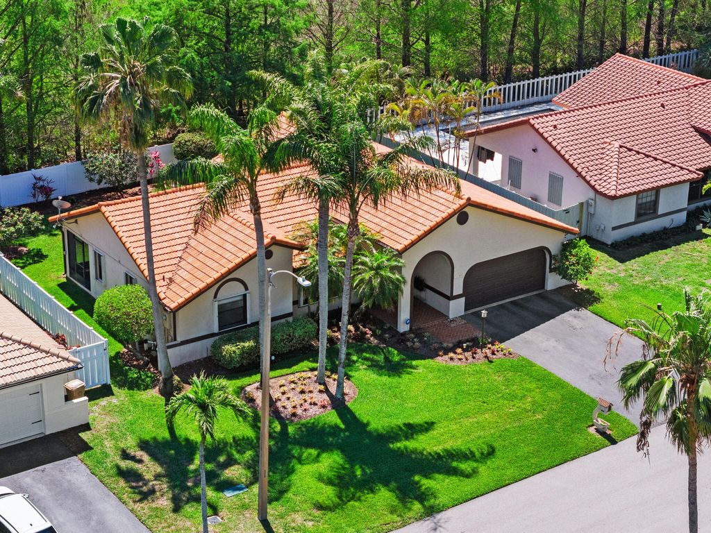 Photo of 15900 Sedgewyck Cir Cir S, Davie, FL 33331 (MLS # B26007928)