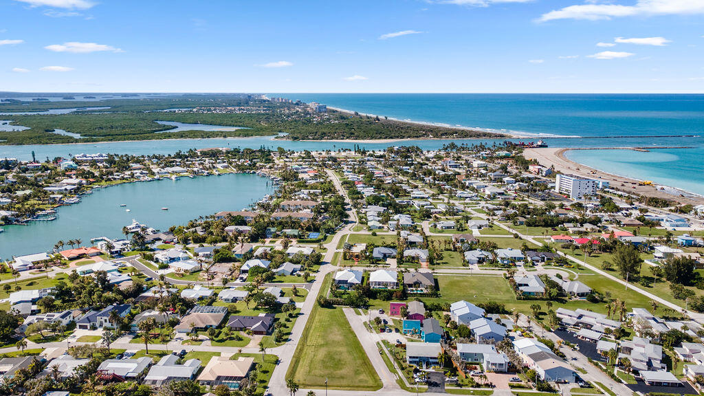 OCEAN VIEW SUBDIVISION REPLAT HOLLEY & MORGAN - Residential Income