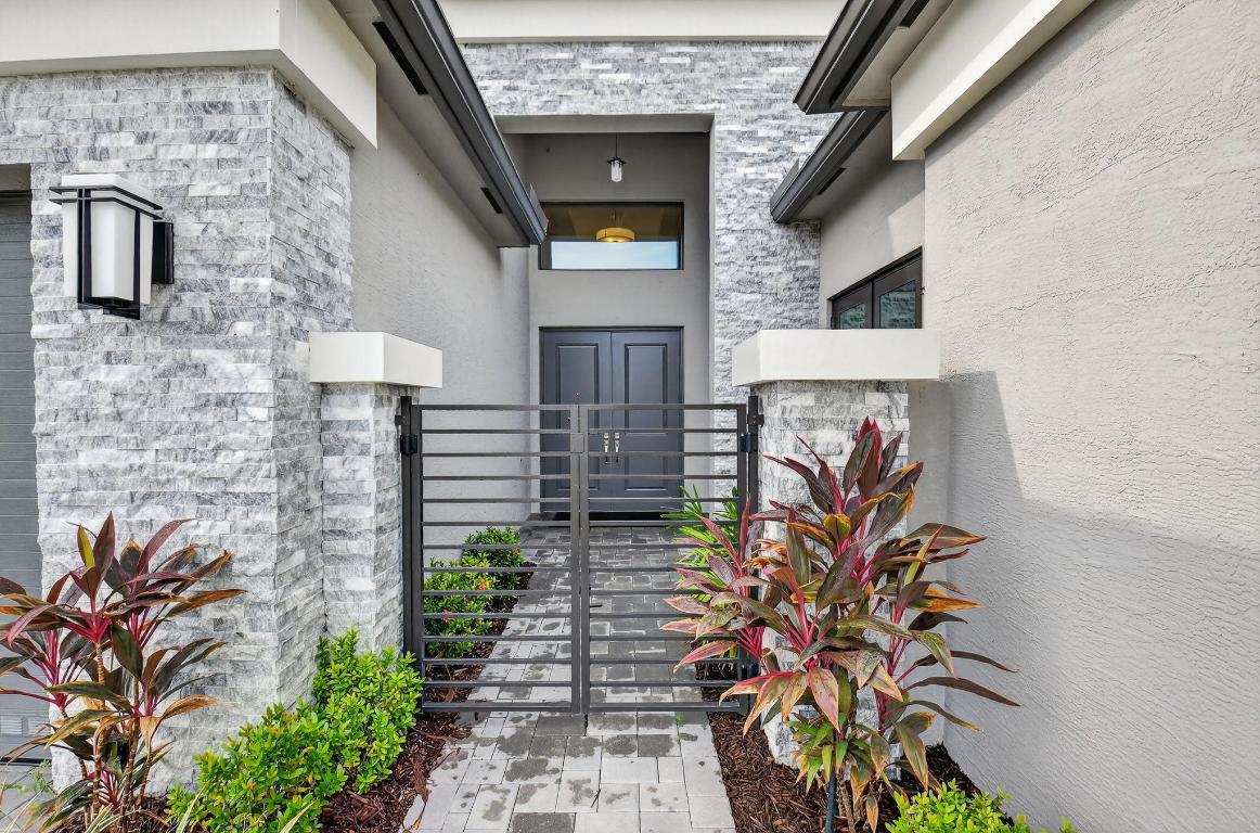 9858 Lilac Field Way