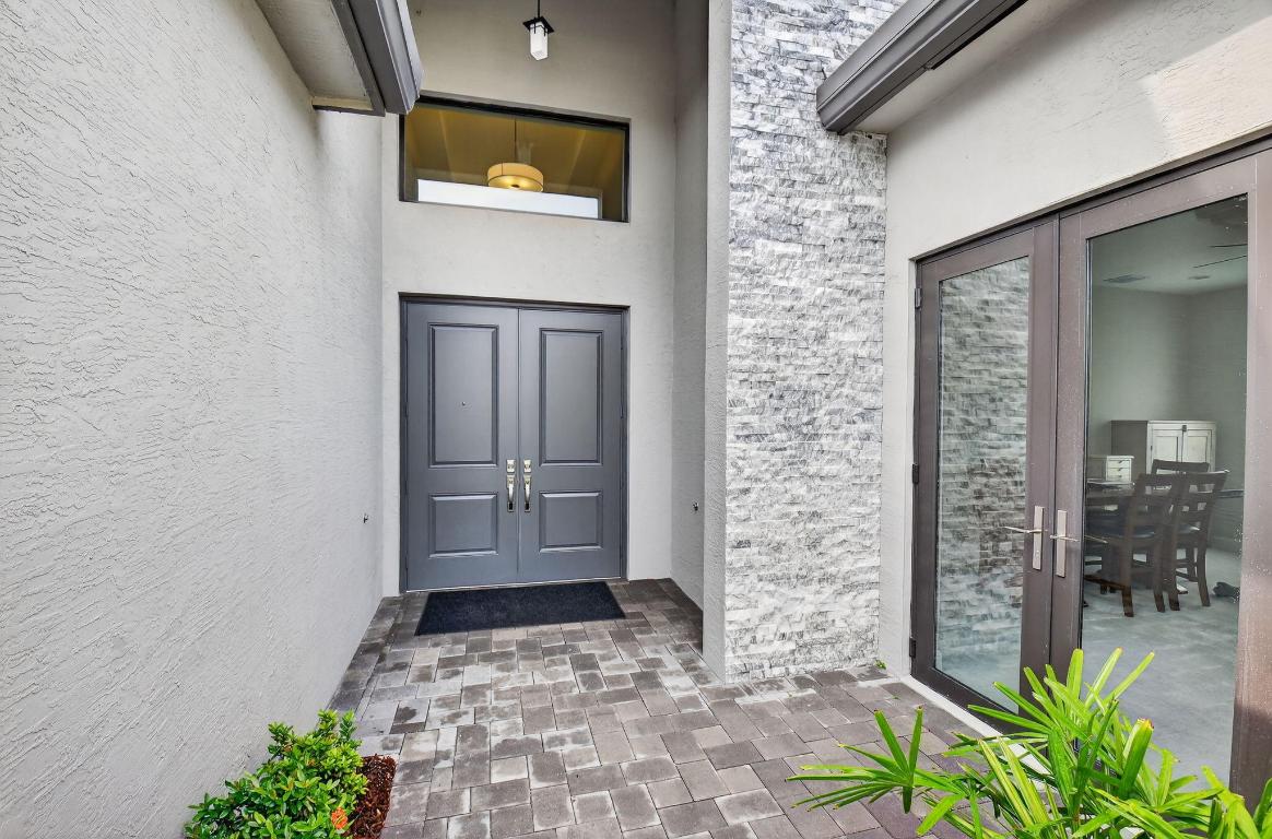 9858 Lilac Field Way