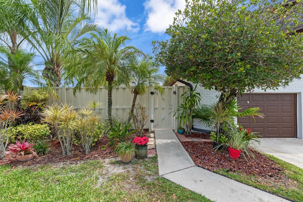 Photo of 9694 Boca Gardens A Parkway #A, Boca Raton, FL 33496 (MLS # R11086984)
