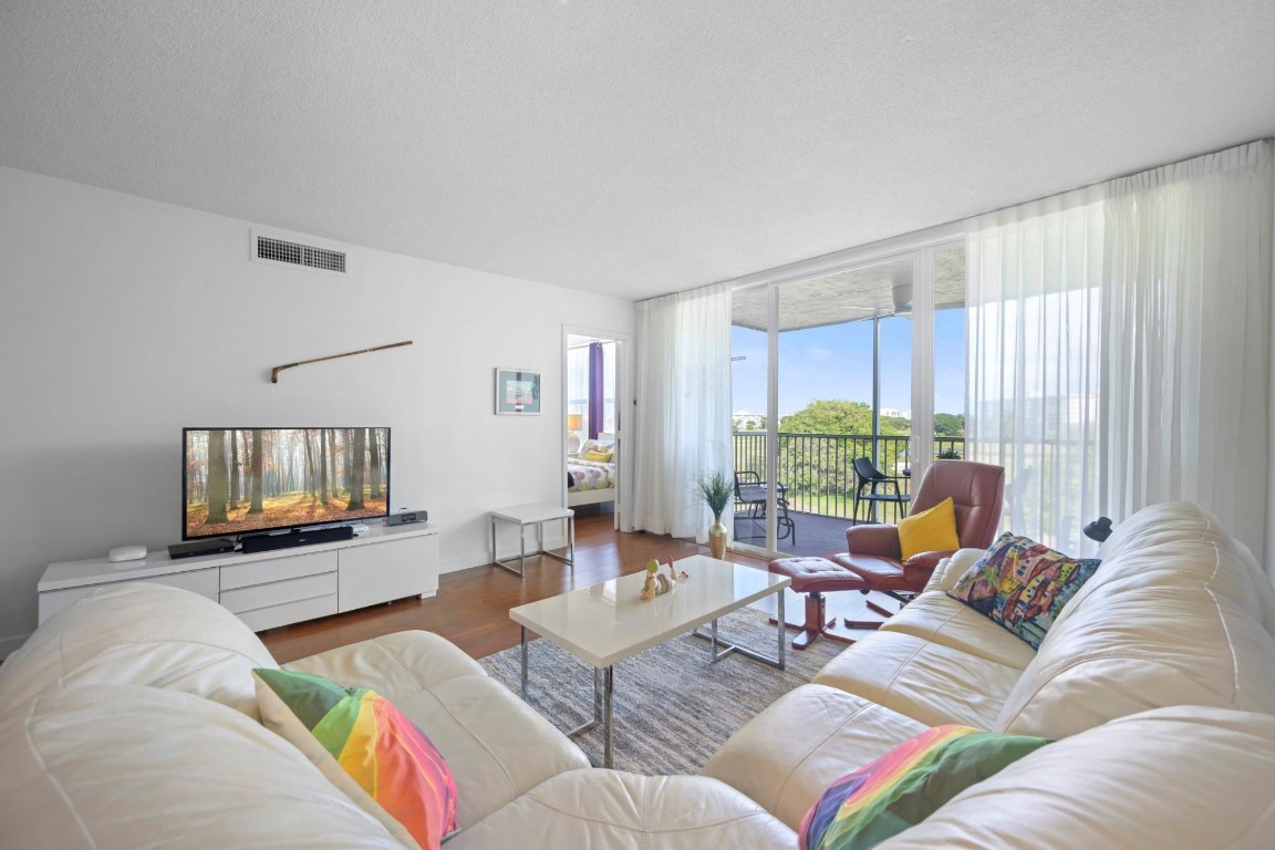 2901 S Palm Aire Drive 502