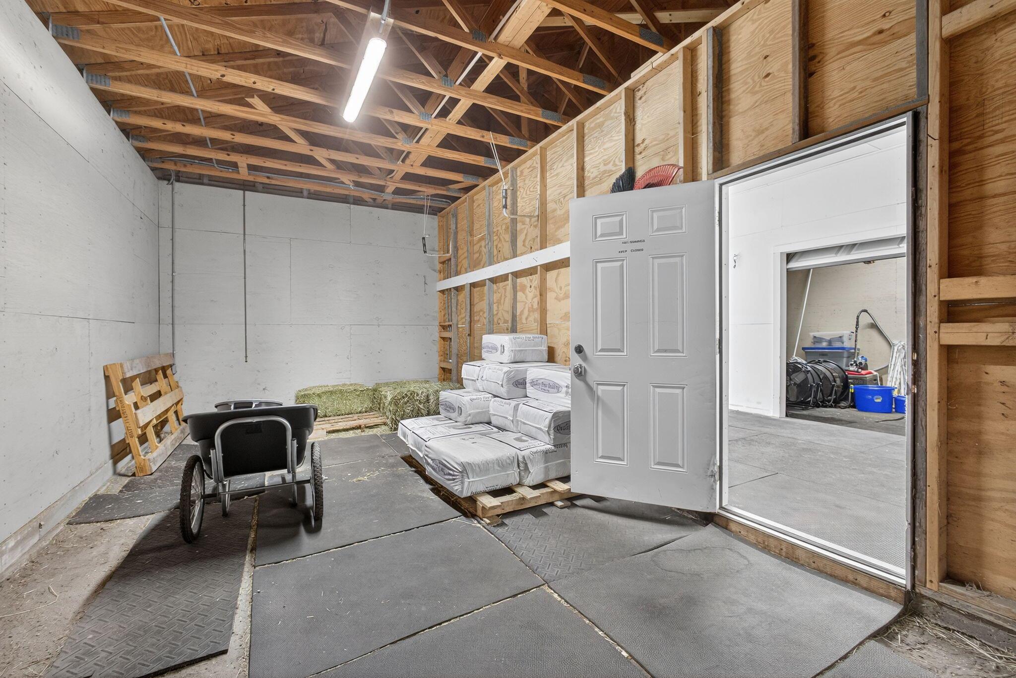 FOX TRAIL - Residential Lease