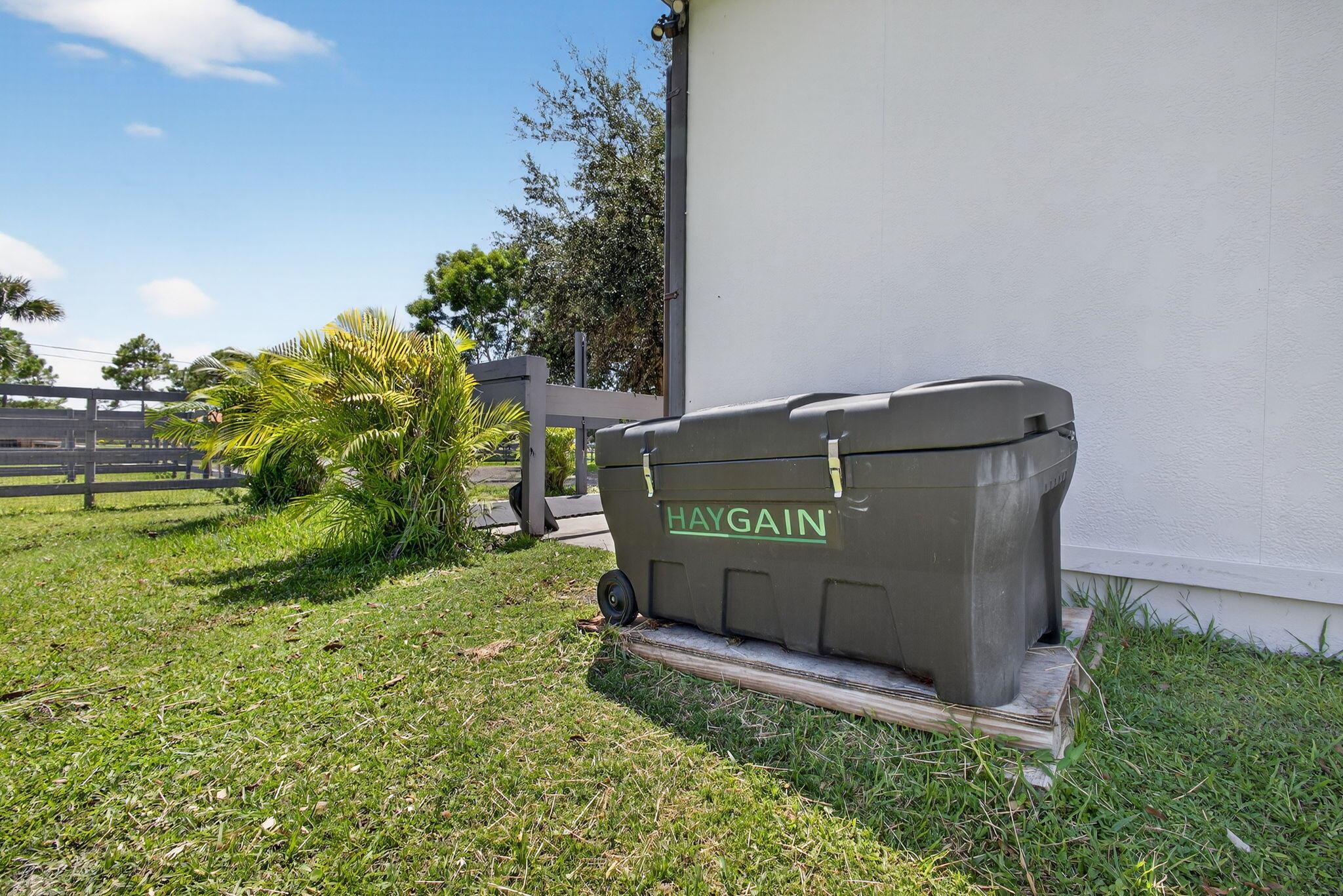 FOX TRAIL - Residential Lease