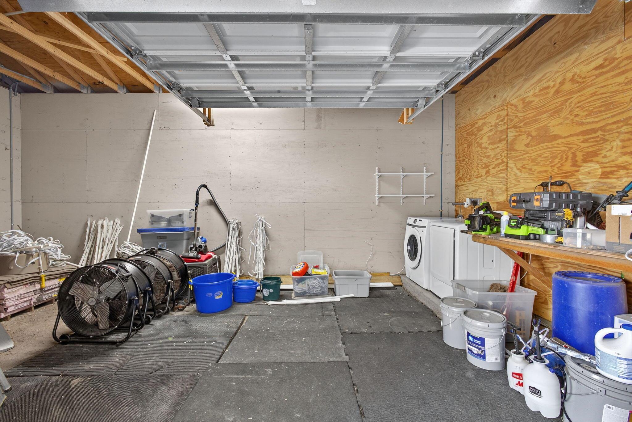 FOX TRAIL - Residential Lease