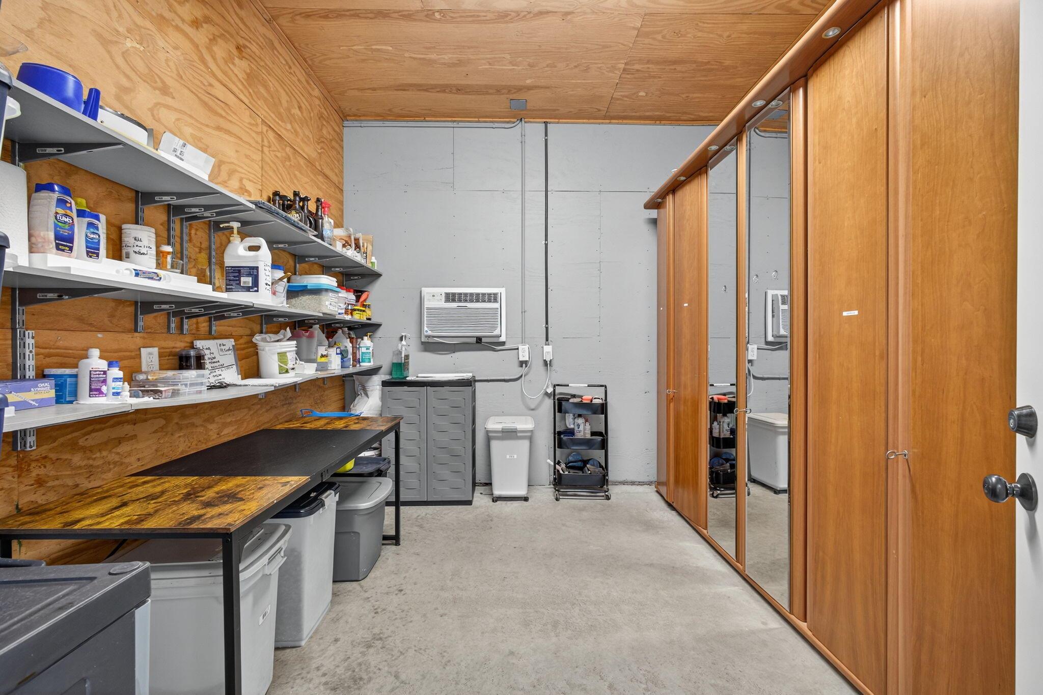 FOX TRAIL - Residential Lease