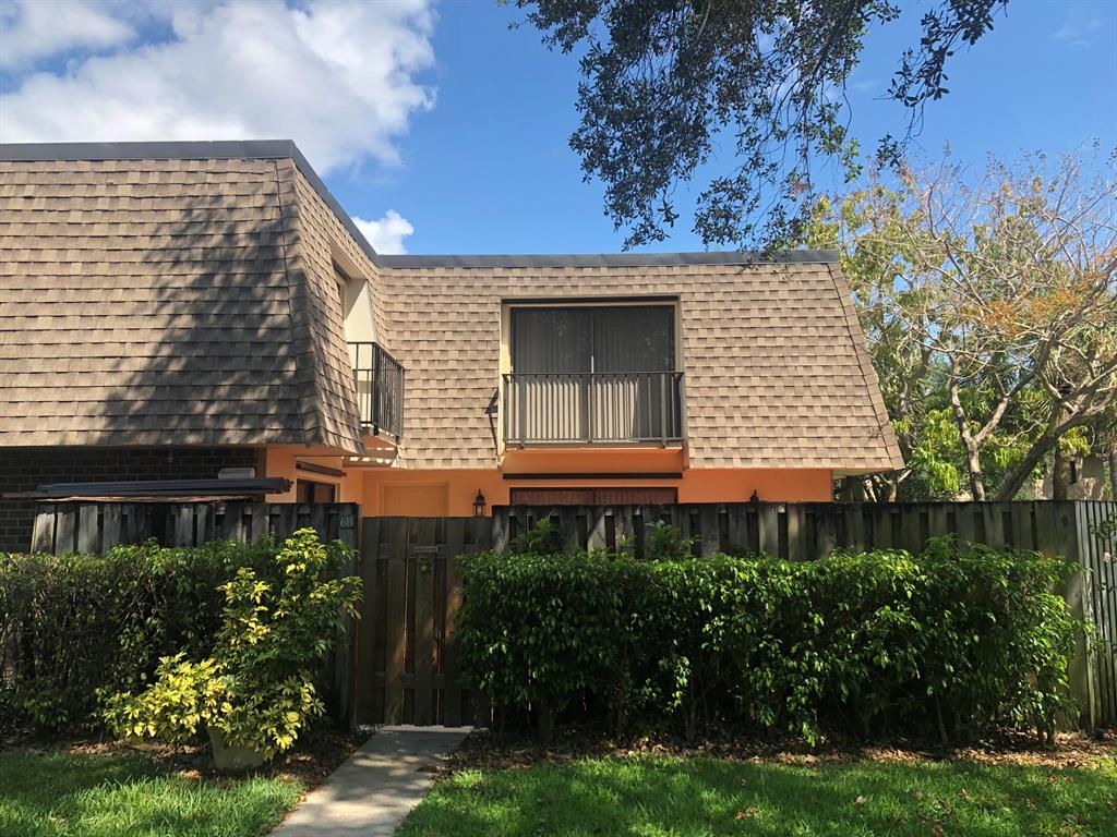 DELRAY OAKS WEST CONDO - Residential Lease